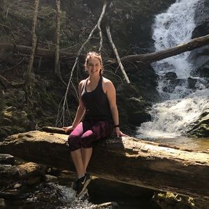 Meet your Posher, Dominique